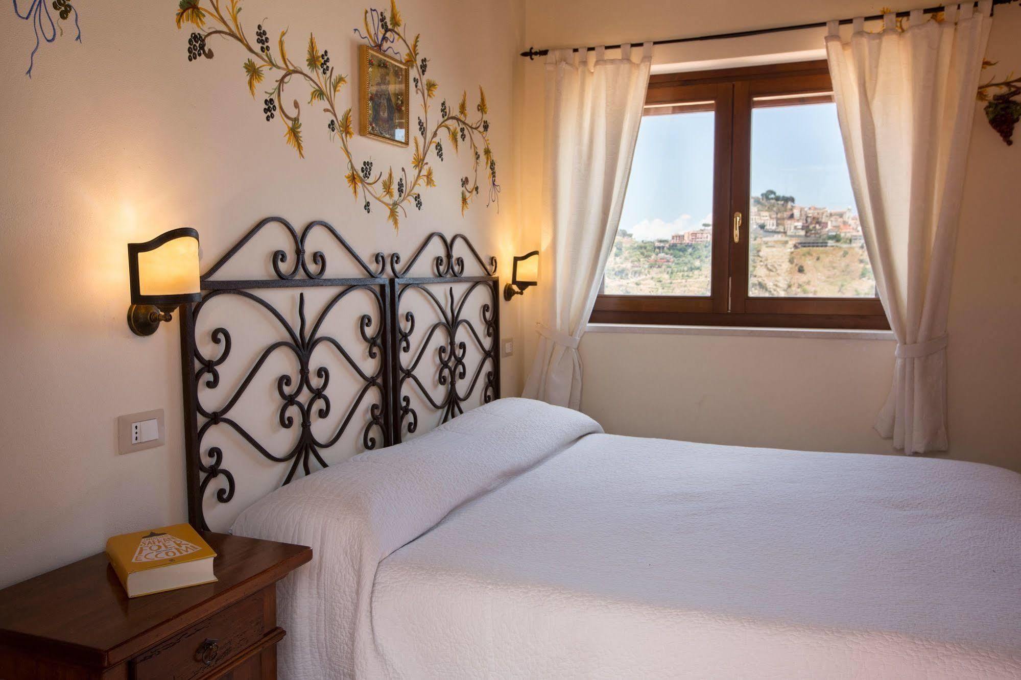 Il Casale Di Caterina Hotell Taormina Exteriör bild